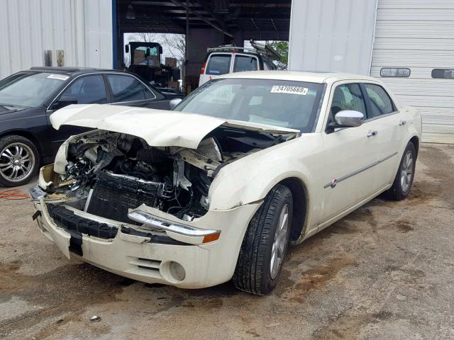 2C3LA63H46H420805 - 2006 CHRYSLER 300C CREAM photo 2