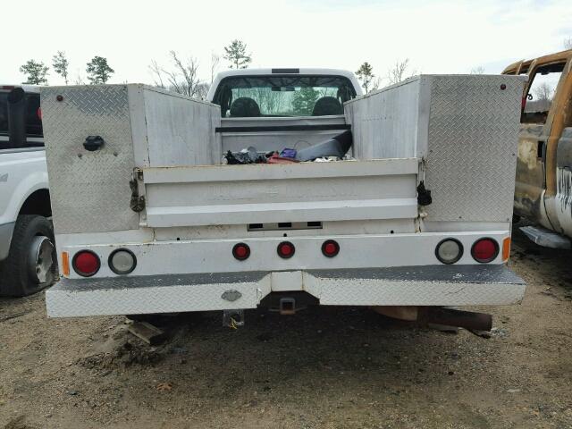 1FDAF57P85EA37225 - 2005 FORD F550 SUPER WHITE photo 6