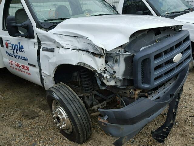 1FDAF57P85EA37225 - 2005 FORD F550 SUPER WHITE photo 9