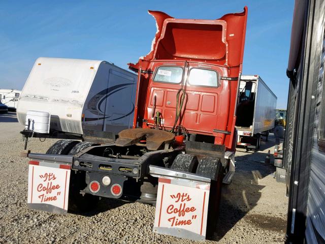 2FWBAZDA57AY05133 - 2007 STERLING TRUCK L 9500 WHITE photo 4