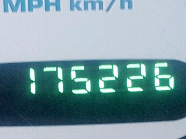 2B3HD46R12H189455 - 2002 DODGE INTREPID S 白色 照片 8