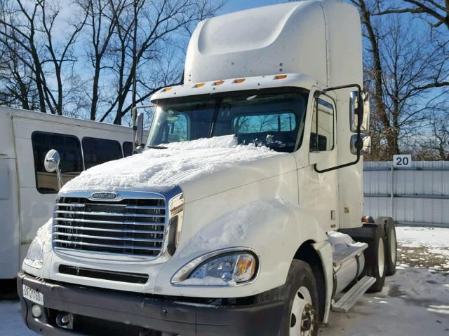 1FUJA6CG04DN08487 - 2004 FREIGHTLINER CONVENTION WHITE photo 2