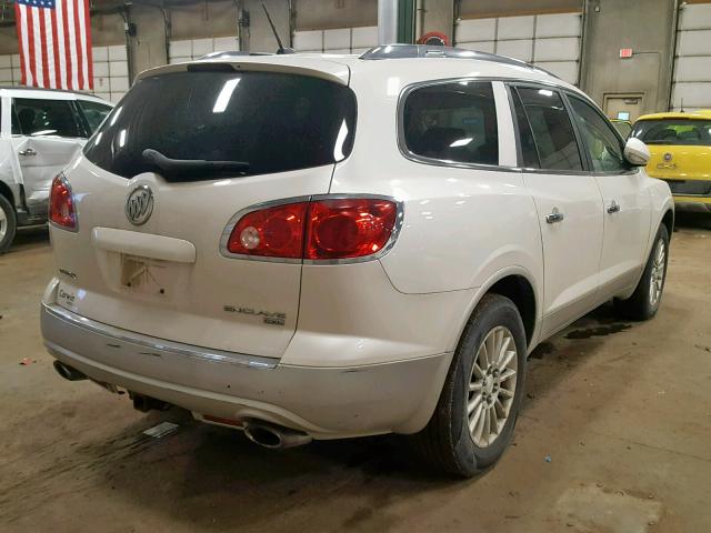 5GAER23728J147170 - 2008 BUICK ENCLAVE CX WHITE photo 4