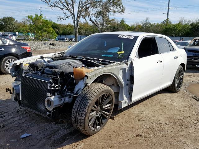 2C3CA6CT2BH598372 - 2011 CHRYSLER 300C WHITE photo 2