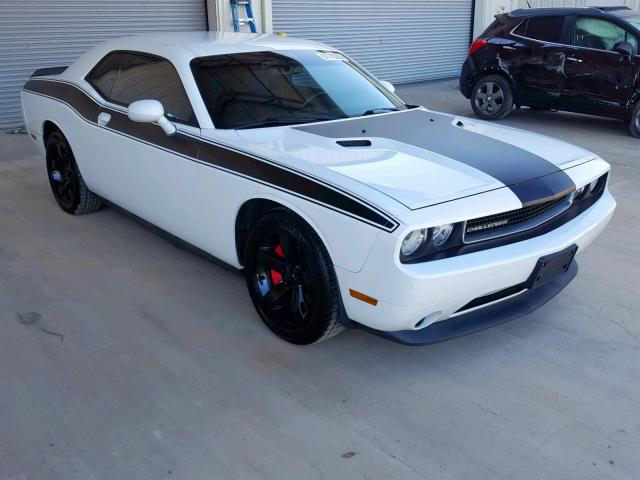 2C3CDYAG6CH275520 - 2012 DODGE CHALLENGER WHITE photo 1