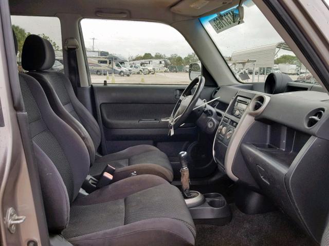 JTLKT334454019123 - 2005 TOYOTA SCION XB Сұр фото 5