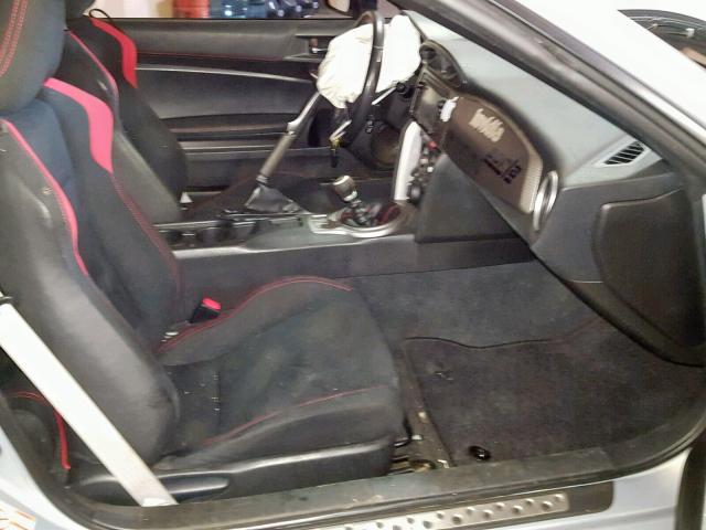 JF1ZNAA1XD1733457 - 2013 TOYOTA SCION FR-S SILVER photo 5