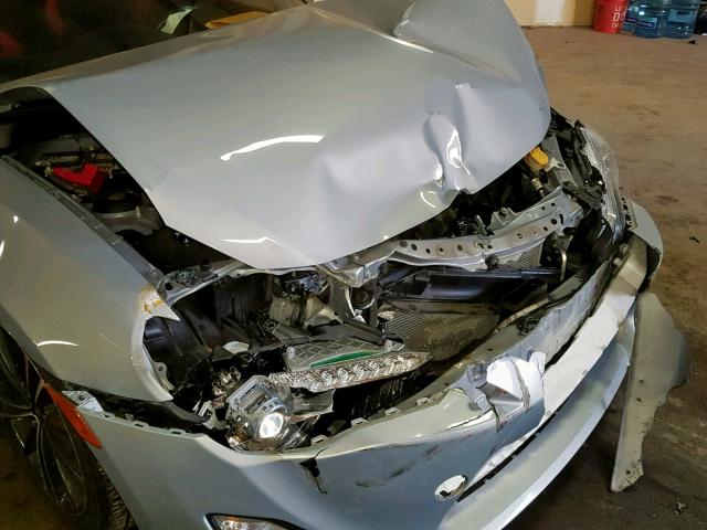 JF1ZNAA1XD1733457 - 2013 TOYOTA SCION FR-S SILVER photo 9