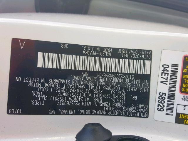 5TDZK22C39S256731 - 2009 TOYOTA SIENNA XLE WHITE photo 10