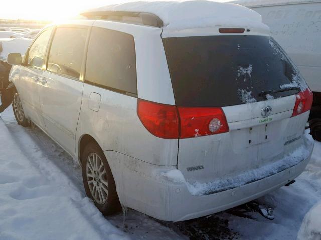 5TDZK22C39S256731 - 2009 TOYOTA SIENNA XLE WHITE photo 3