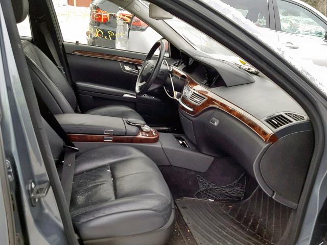 WDDNG71X17A081980 - 2007 MERCEDES-BENZ S 550 GRAY photo 5