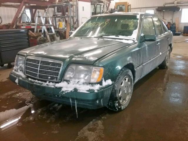 WDBEB31E7SC203589 - 1995 MERCEDES-BENZ E 300D GREEN photo 2