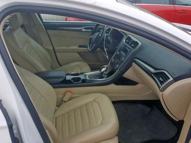 3FA6P0HR0DR304594 - 2013 FORD FUSION SE WHITE photo 5