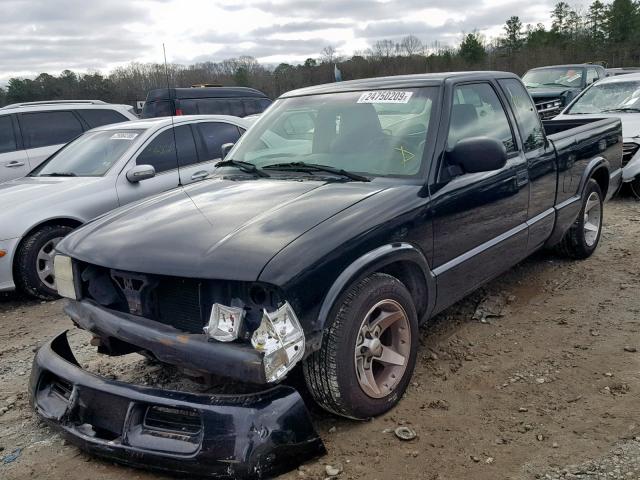 1GTCS19X038170832 - 2003 GMC SONOMA BLACK photo 2