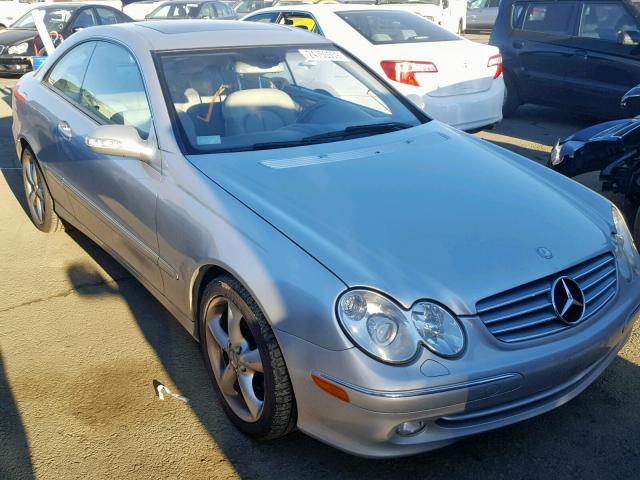 WDBTJ65J95F147516 - 2005 MERCEDES-BENZ CLK 320C SILVER photo 1