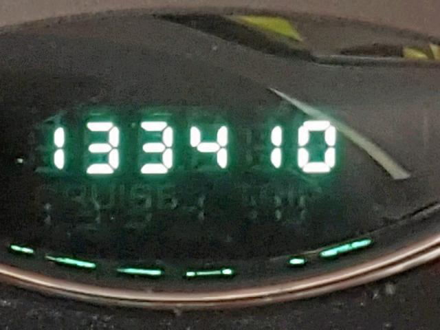 1J8GL38K66W180810 - 2006 JEEP LIBERTY RE BLACK photo 8