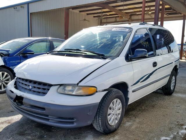 2P4FP2539WR637452 - 1998 PLYMOUTH VOYAGER WHITE photo 2