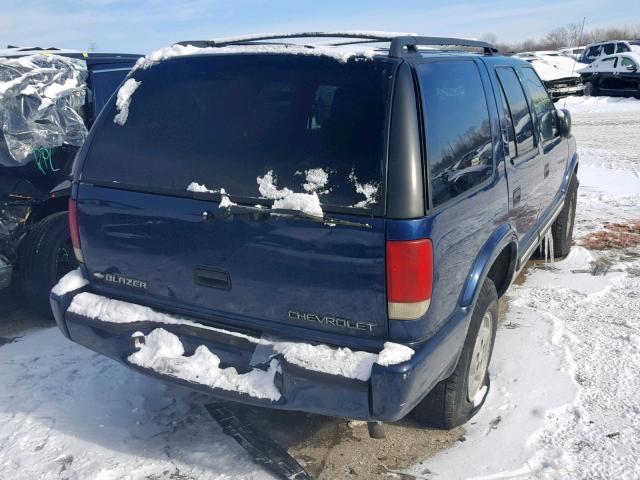 1GNDT13W912140480 - 2001 CHEVROLET BLAZER BLUE photo 4