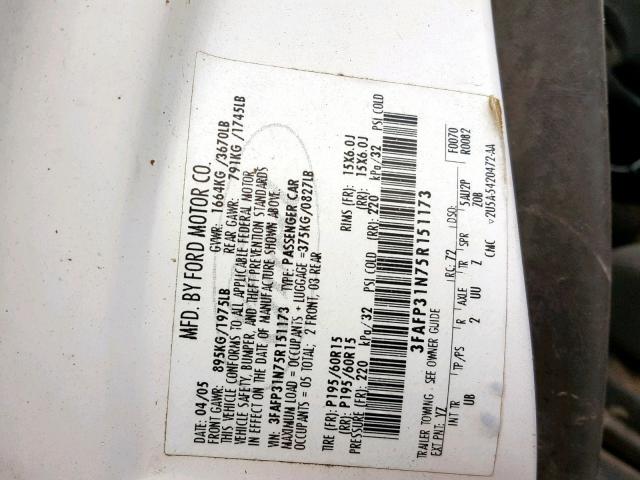 3FAFP31N75R151173 - 2005 FORD FOCUS ZX3 WHITE photo 10