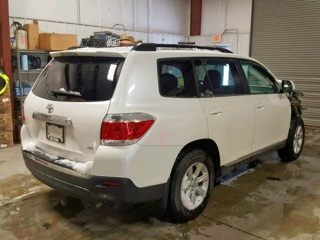 5TDBK3EH3DS230685 - 2013 TOYOTA HIGHLANDER WHITE photo 4