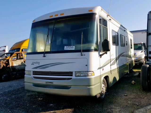 3FCMF53S6XJA26685 - 1999 FORD MOTORHOME TWO TONE photo 2