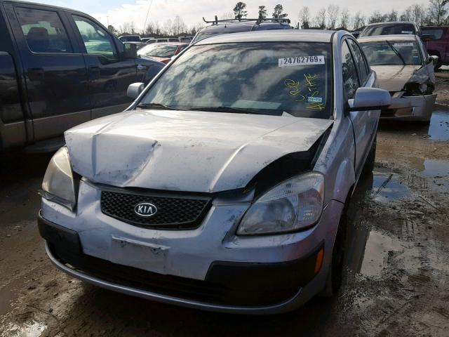 KNADE123876187007 - 2007 KIA RIO BASE GRAY photo 2