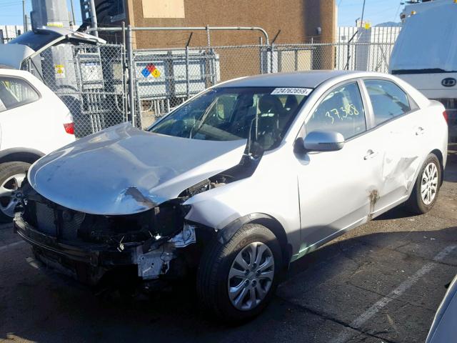 KNAFU4A24D5740145 - 2013 KIA FORTE EX SILVER photo 2