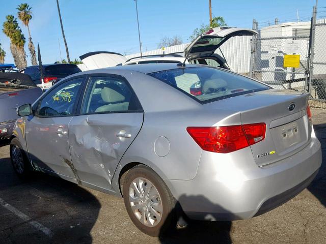 KNAFU4A24D5740145 - 2013 KIA FORTE EX SILVER photo 3