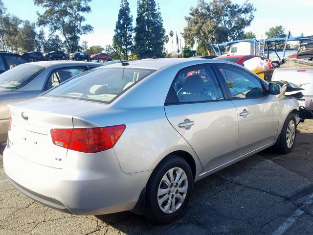 KNAFU4A24D5740145 - 2013 KIA FORTE EX SILVER photo 4