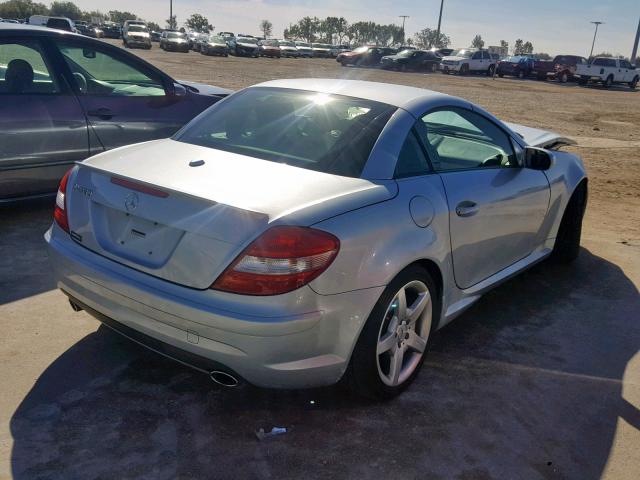 WDBWK54F48F177254 - 2008 MERCEDES-BENZ SLK 280 SILVER photo 4