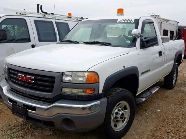 1GDHC24U86E105282 - 2006 GMC SIERRA C25 WHITE photo 2