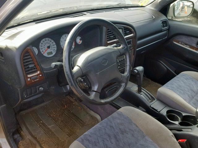 JN8DR09Y81W586756 - 2001 NISSAN PATHFINDER TAN photo 9