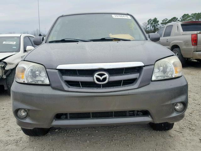 4F2YZ94155KM52182 - 2005 MAZDA TRIBUTE S GRAY photo 9