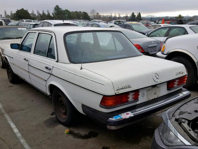 WDBAB23A2BB255706 - 1981 MERCEDES-BENZ 240 D WHITE photo 3