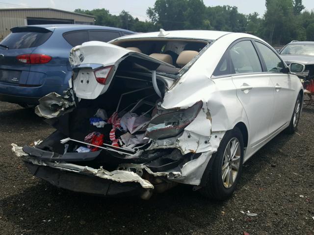 5NPEB4AC0DH689367 - 2013 HYUNDAI SONATA GLS WHITE photo 4