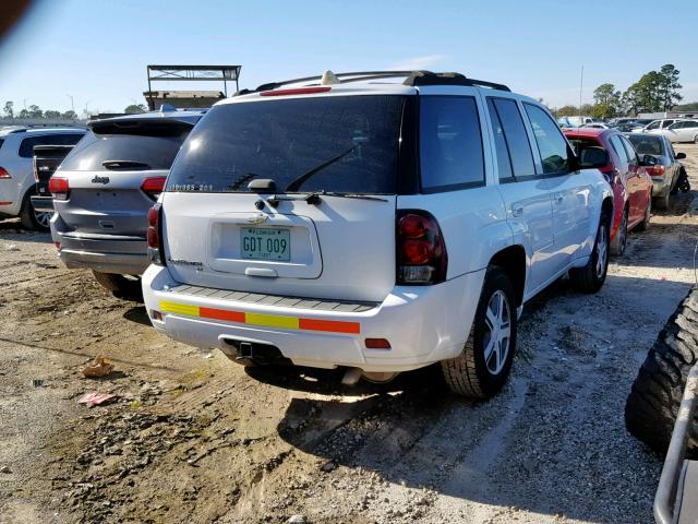 1GNDT13S062320564 - 2006 CHEVROLET TRAILBLAZE WHITE photo 4