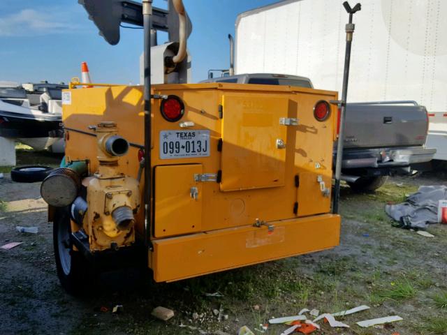 1T9US06151S056625 - 1982 TFNX GENERATOR ORANGE photo 3