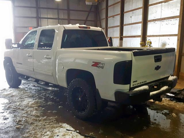 3GCPKSE32BG141092 - 2011 CHEVROLET SILVERADO WHITE photo 3