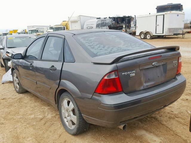 1FAFP34NX5W206031 - 2005 FORD FOCUS ZX4 GRAY photo 3