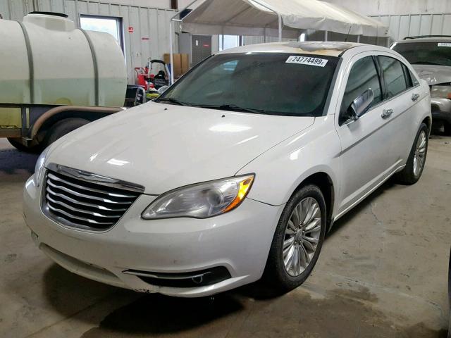 1C3BC2FG8BN502930 - 2011 CHRYSLER 200 LIMITE WHITE photo 2