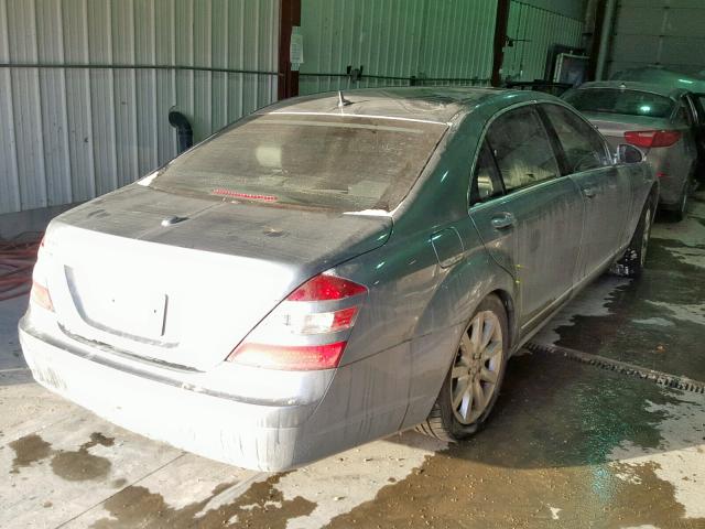 WDDNG71X07A061719 - 2007 MERCEDES-BENZ S 550 GRAY photo 4