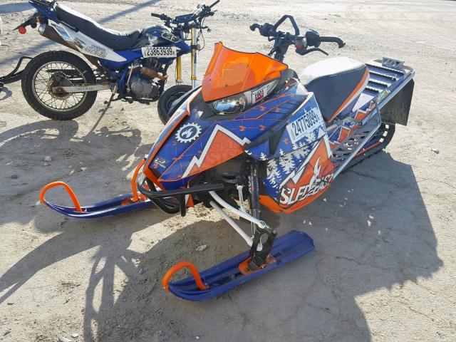 4UF12SNW1CT108338 - 2012 ARCTIC CAT SNOPRO ორფეროვანი ფოტო 2