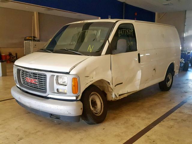 1GTFG25M8Y1167077 - 2000 GMC SAVANA G25 WHITE photo 2