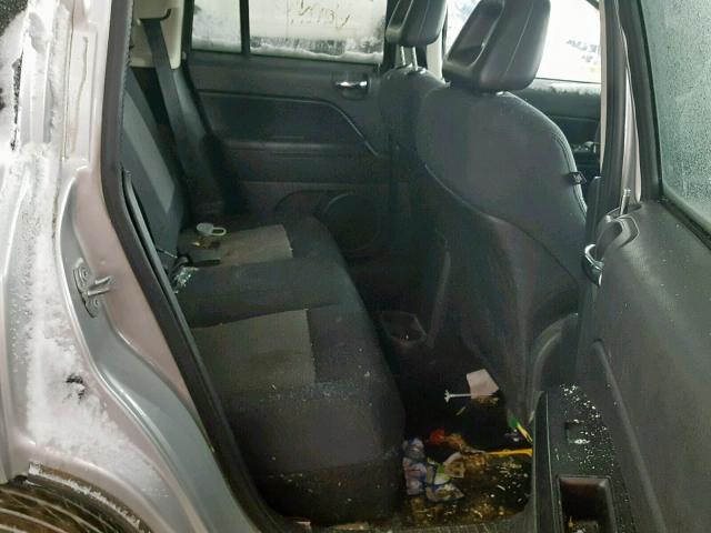 1J4FF47B79D205967 - 2009 JEEP COMPASS SP 银色 照片 6