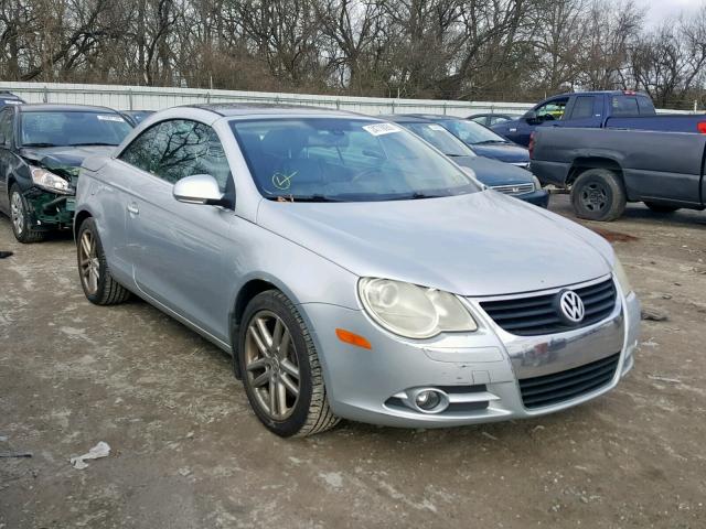 WVWFA71F78V015581 - 2008 VOLKSWAGEN EOS LUX 银色 照片 1