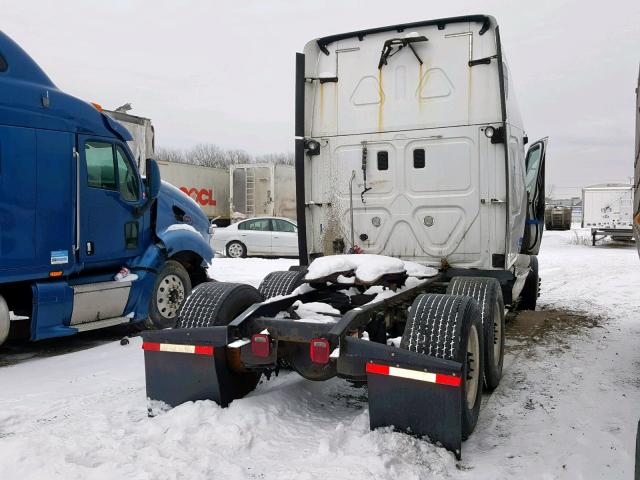 3AKJGLDRXDSFA2444 - 2013 FREIGHTLINER CASCADIA 1 WHITE photo 4