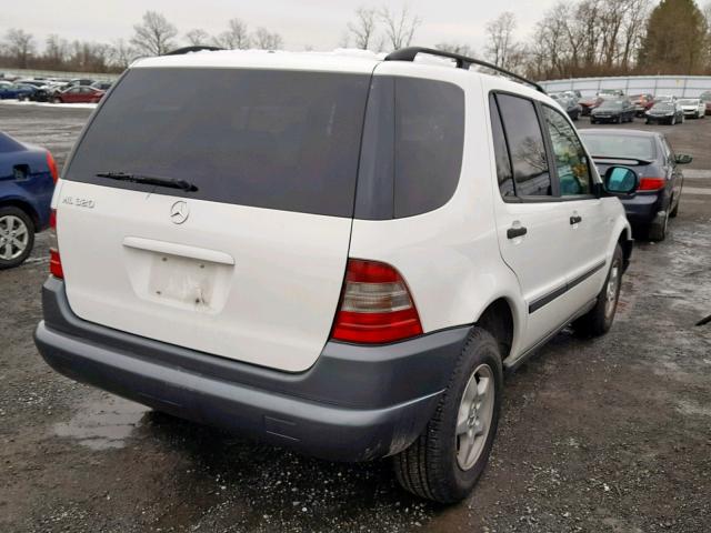 4JGAB54E0XA136811 - 1999 MERCEDES-BENZ ML 320 WHITE photo 4