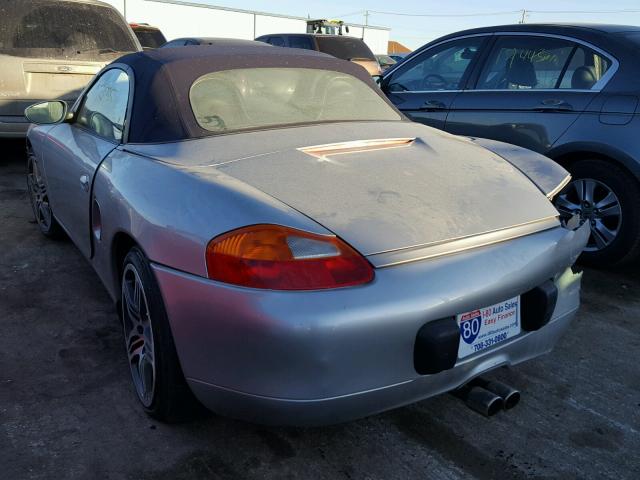 WP0CA2986YU622184 - 2000 PORSCHE BOXSTER GRAY photo 3