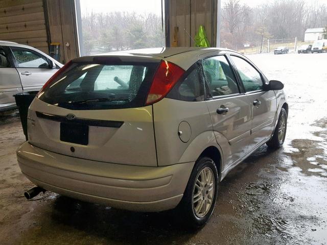 1FAFP37N77W143775 - 2007 FORD FOCUS ZX5 SILVER photo 4