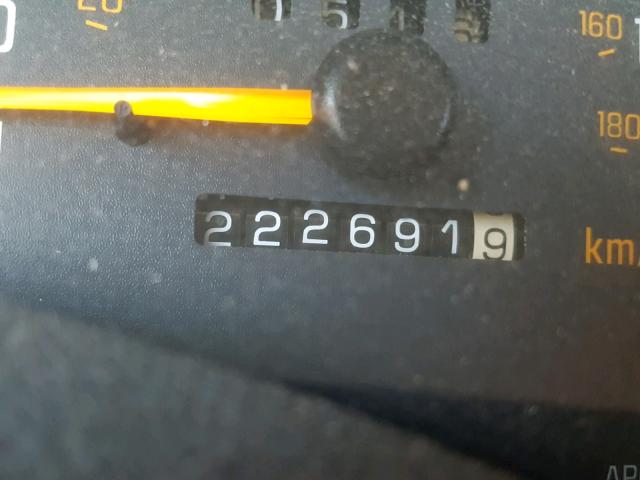 1G2WR5218YF235794 - 2000 PONTIAC GRAND PRIX SILVER photo 8